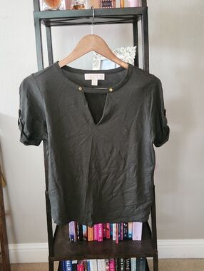 MICHAEL Michael Kors Black Short Sleeve Keyhole Top with Gold Accents
